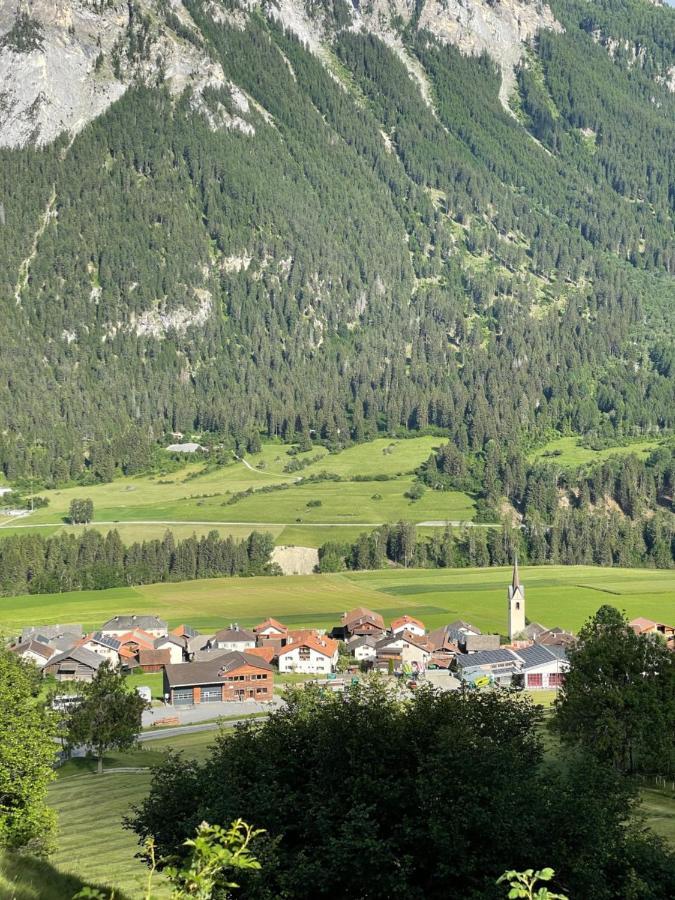 Gasthaus Beverin Farden Exteriér fotografie